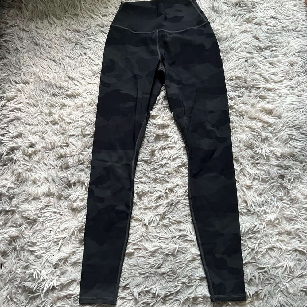 Alo Yoga High Waisted Camo Vapor Leggings - Picture 4 of 8